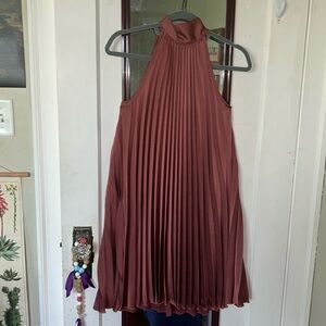 Halter dress with accordion style pattern